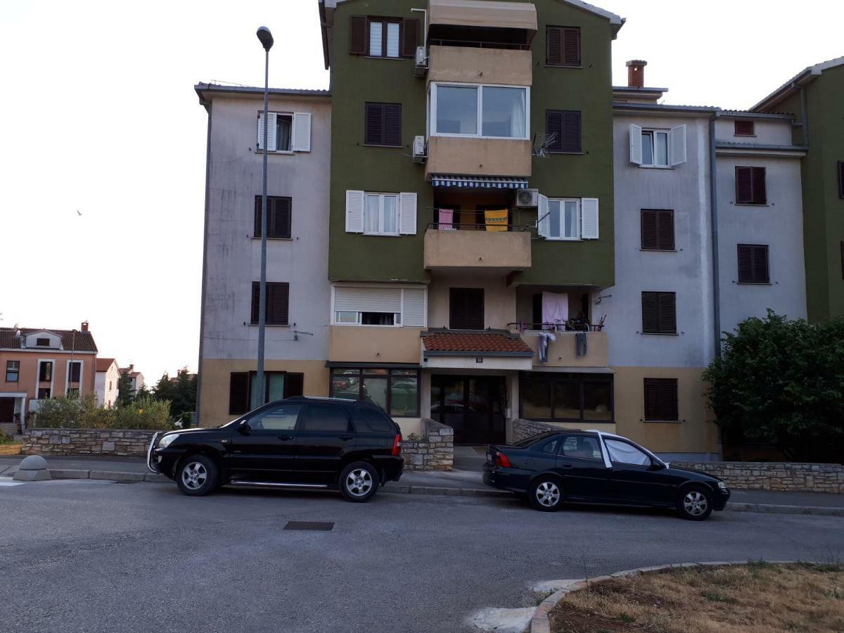 Apartment Korni Porec Esterno foto